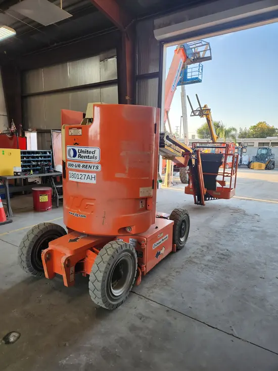 2016 JLG E300AJP Articulating Boom Lift