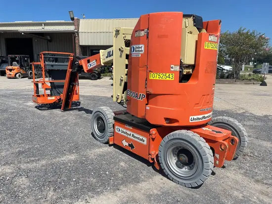 2018 JLG E300AJP Articulating Boom Lift