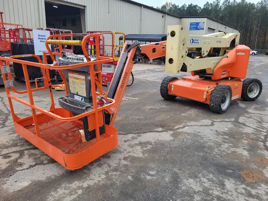 2016 JLG E450AJ Articulating Boom Lift