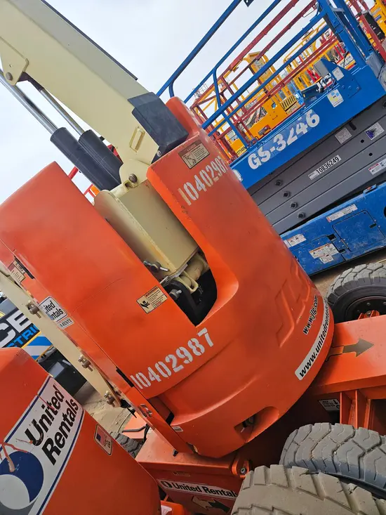 2015 JLG E300AJP Articulating Boom Lift