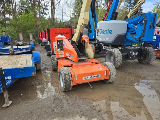 2017 JLG E450AJ Articulating Boom Lift