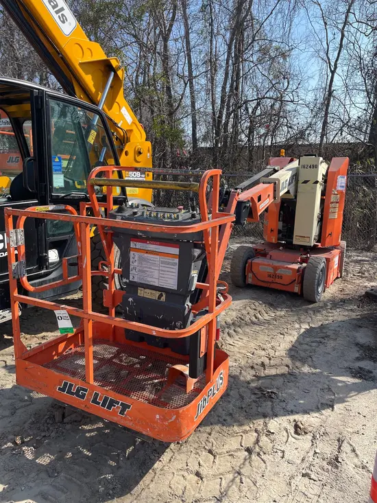 2016 JLG E300AJP Articulating Boom Lift