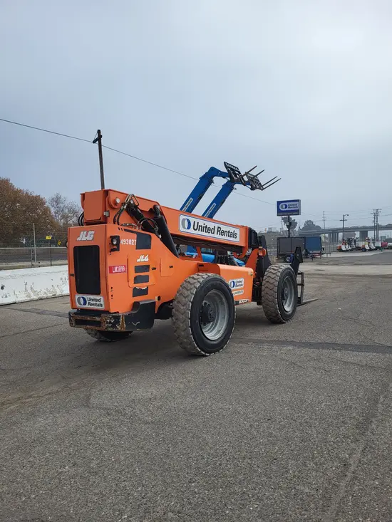 2016 SKYTRAK 10054 Forklift