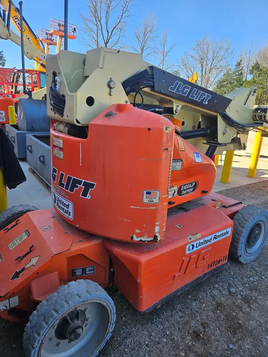 2012 JLG E400AJPN Articulating Boom Lift