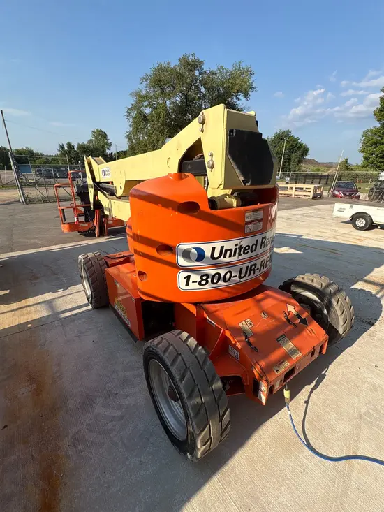 2017 JLG E450AJ Articulating Boom Lift