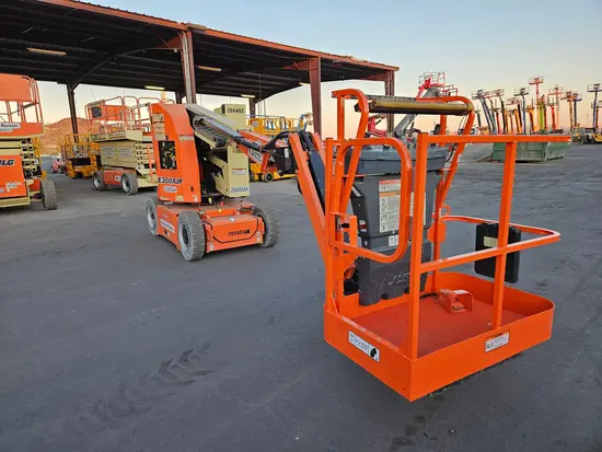 2018 JLG E300AJP Articulating Boom Lift