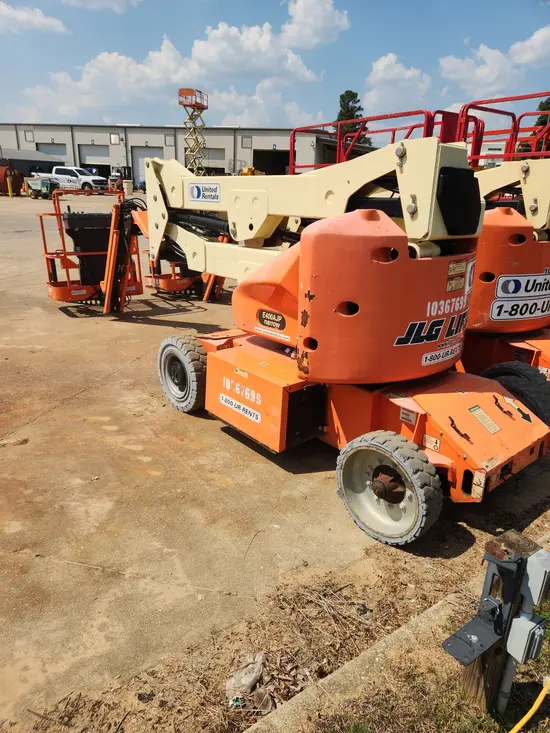 2015 JLG E400AJPN Articulating Boom Lift