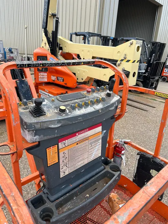2014 JLG E300AJP Articulating Boom Lift