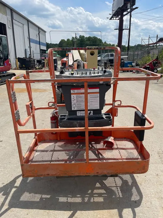 2016 JLG E450AJ Articulating Boom Lift