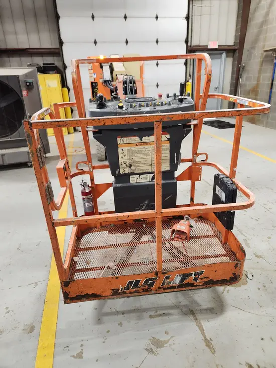 2016 JLG E300AJP Articulating Boom Lift