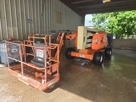 2017 JLG 450AJ Articulating Boom Lift