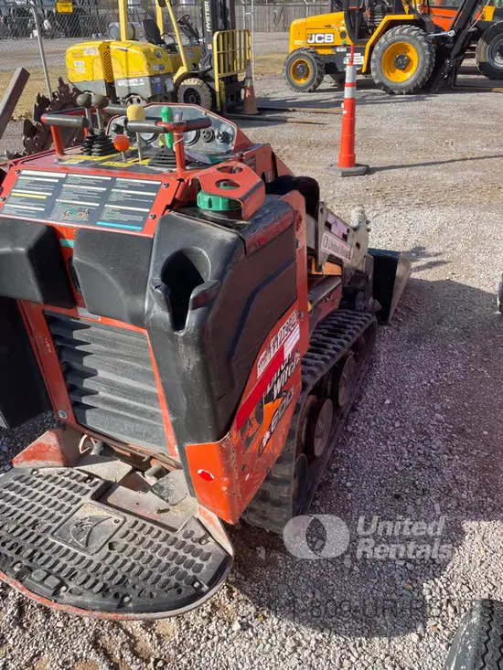 2020 Ditch Witch SK600 Track Loader