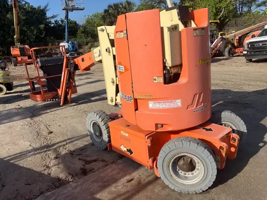 2016 JLG E300AJP Articulating Boom Lift
