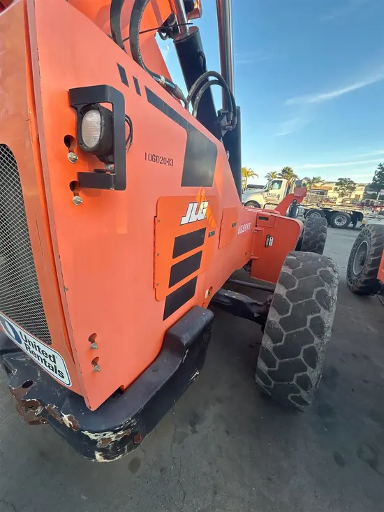 2017 SKYTRAK 8042 Forklift