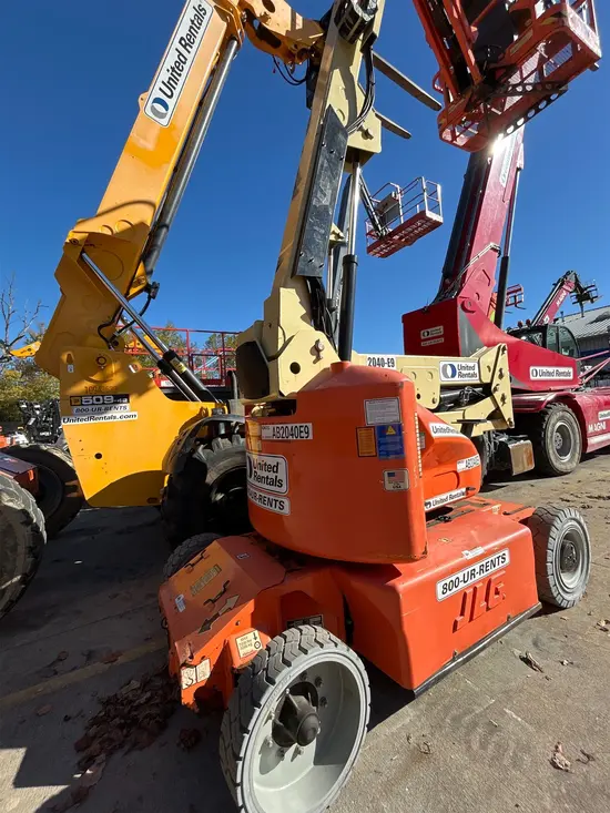 2015 JLG E400AJPN Articulating Boom Lift