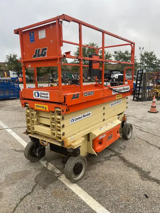2017 JLG 3246ES Scissor Lift