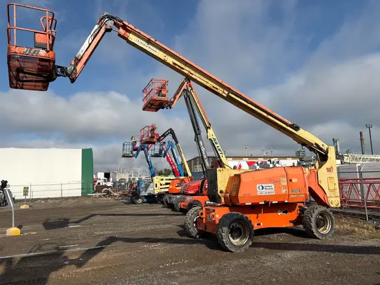 2014 JLG 800AJ Articulating Boom Lift