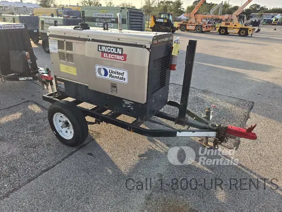 2020 Lincoln Electric VANTAGE 322 Welder