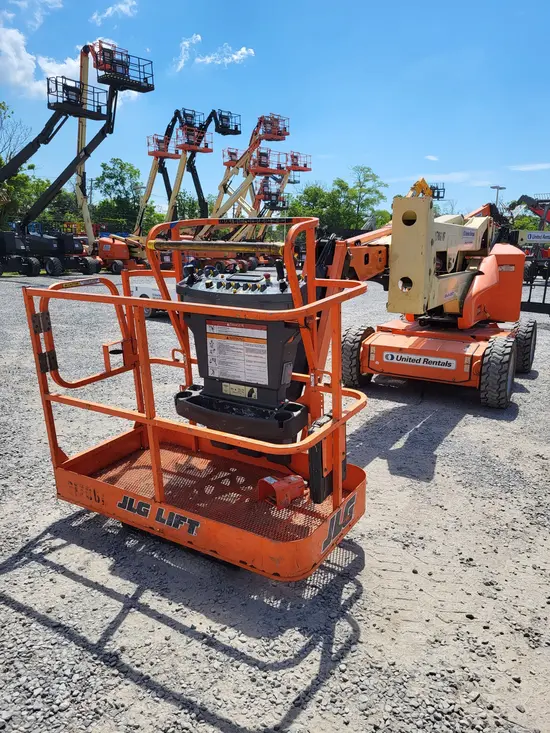 2016 JLG E450AJ Articulating Boom Lift