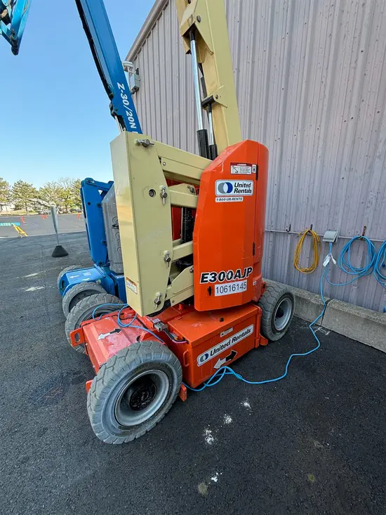 2017 JLG E300AJP Articulating Boom Lift