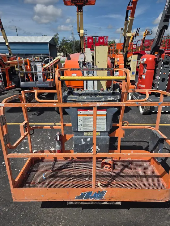 2017 JLG 450AJ Articulating Boom Lift