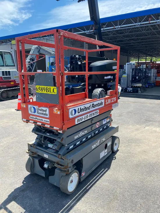 2018 Skyjack SJIII3219 Scissor Lift
