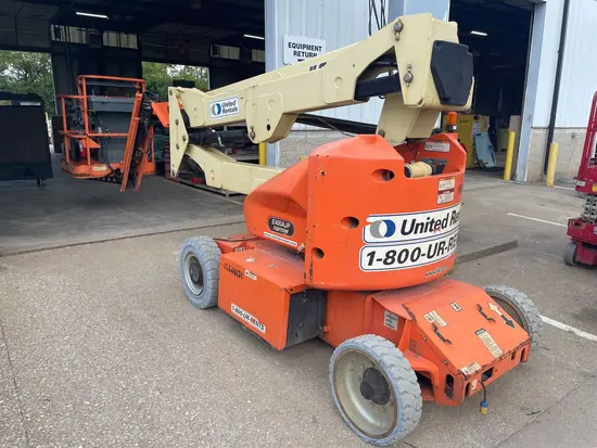 2017 JLG E400AJPN Articulating Boom Lift