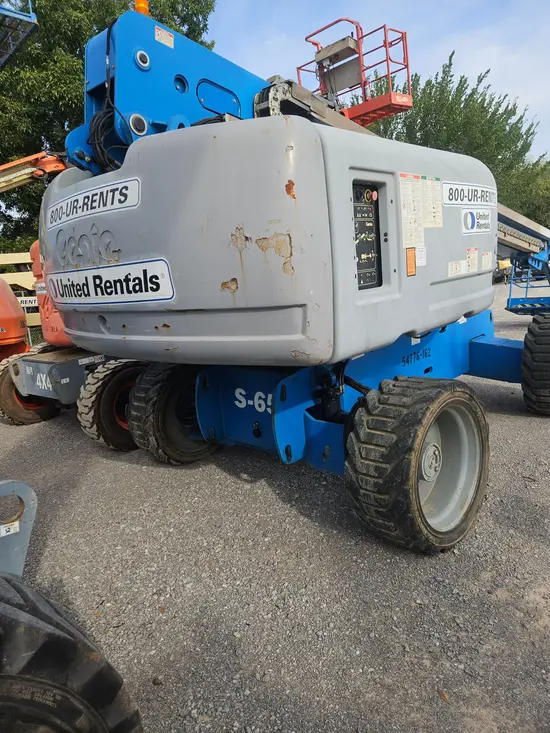 2012 Genie S-65 Boom Lift