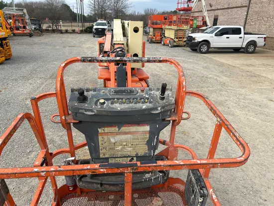 2013 JLG E400AJPN Articulating Boom Lift