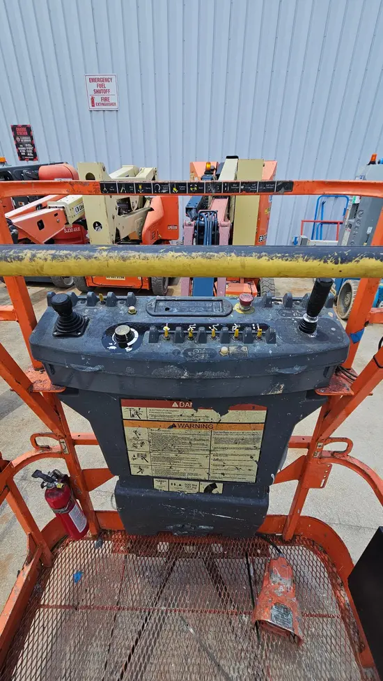 2017 JLG E300AJP Articulating Boom Lift
