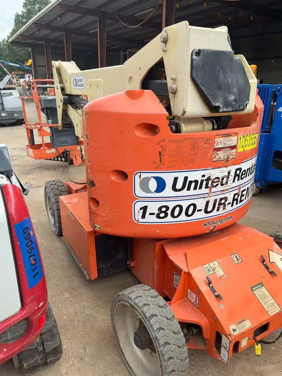2017 JLG E400AN Articulating Boom Lift