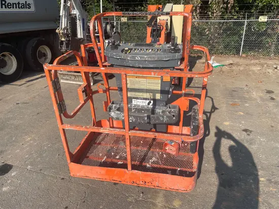 2015 JLG E300AJP Articulating Boom Lift