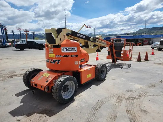 2016 JLG E450AJ Articulating Boom Lift