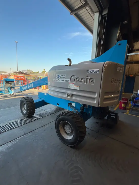 2014 Genie S-40 Boom Lift
