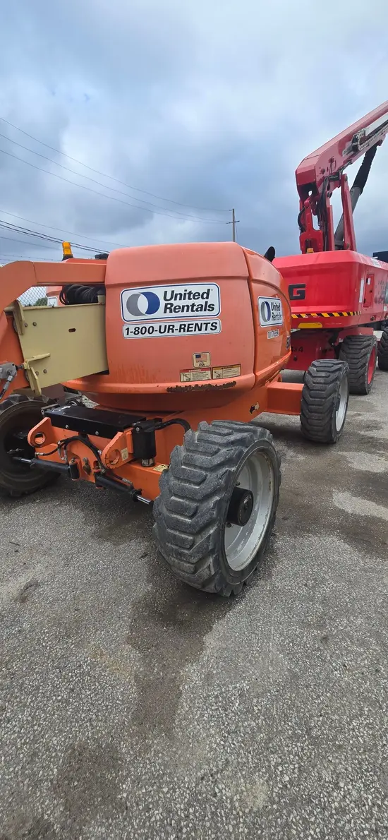 2013 JLG 600AJ Articulating Boom Lift