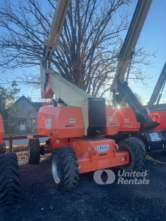 2017 JLG 800AJ Articulating Boom Lift