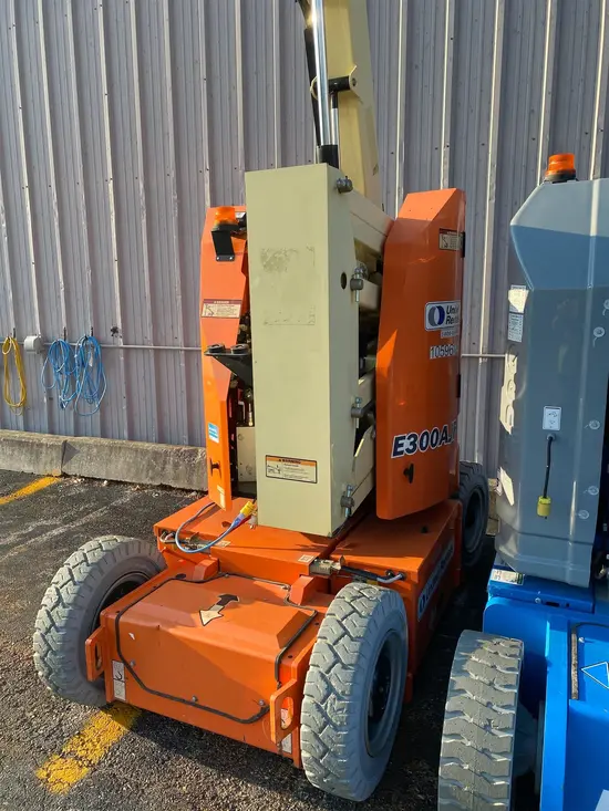 2017 JLG E300AJP Articulating Boom Lift