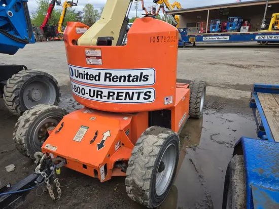 2017 JLG E450AJ Articulating Boom Lift
