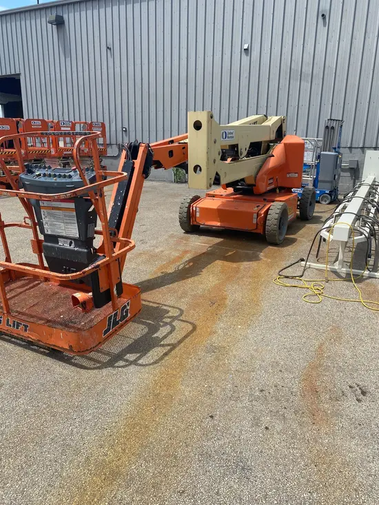 2017 JLG E450AJ Articulating Boom Lift