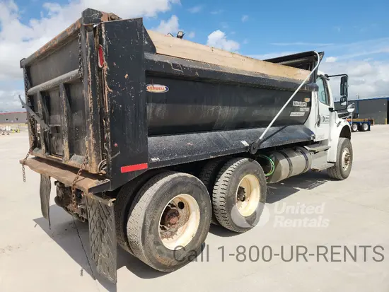 2020 Freightliner M2106 Truck