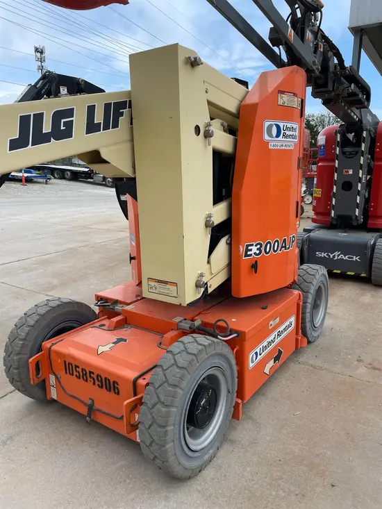 2017 JLG E300AJP Articulating Boom Lift