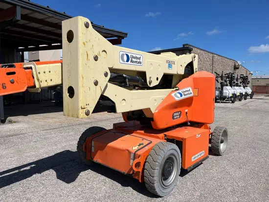 2015 JLG E400AJPN Articulating Boom Lift