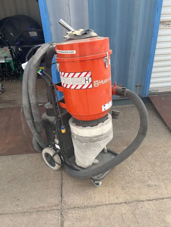 2018 Husqvarna T10000 Vacuum