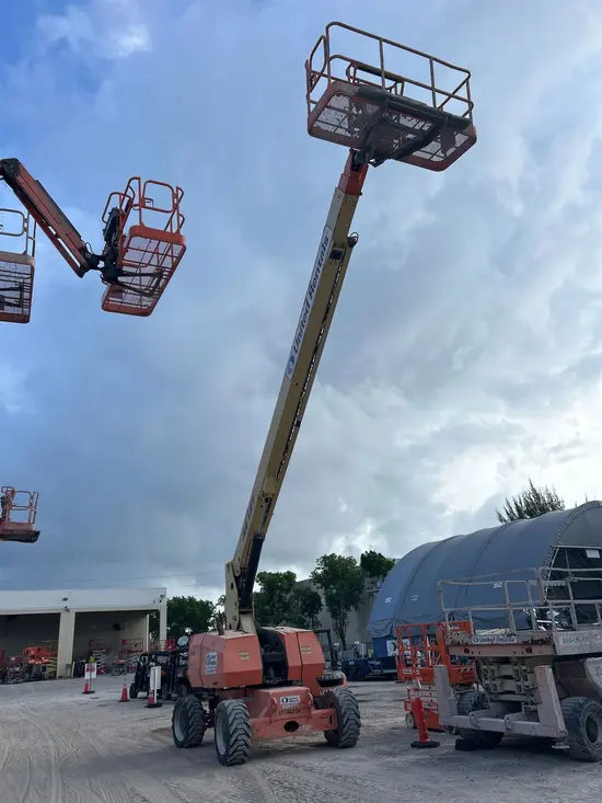 2017 JLG 800S Boom Lift