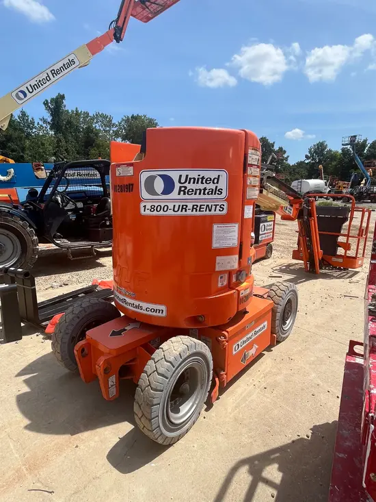 2014 JLG E300AJP Articulating Boom Lift