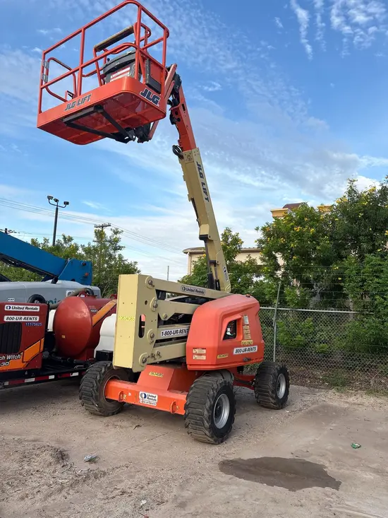 2017 JLG 450AJ Articulating Boom Lift