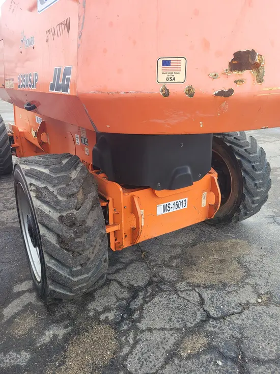 2015 JLG 1350SJP Boom Lift