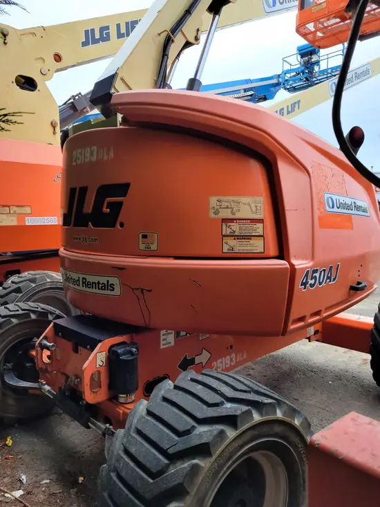 2015 JLG 450AJ Articulating Boom Lift