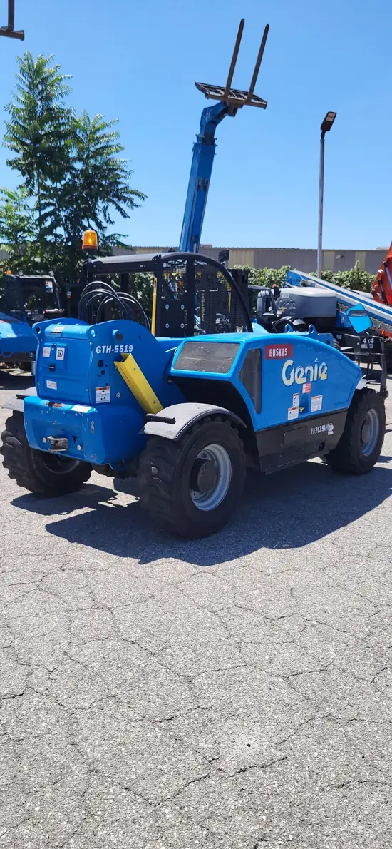 2017 Genie GTH-5519 Forklift
