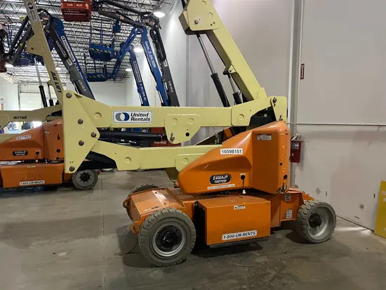 2017 JLG E400AJPN Articulating Boom Lift